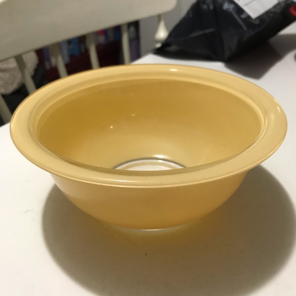 Pyrex Clear Bottom Mixing Bowl